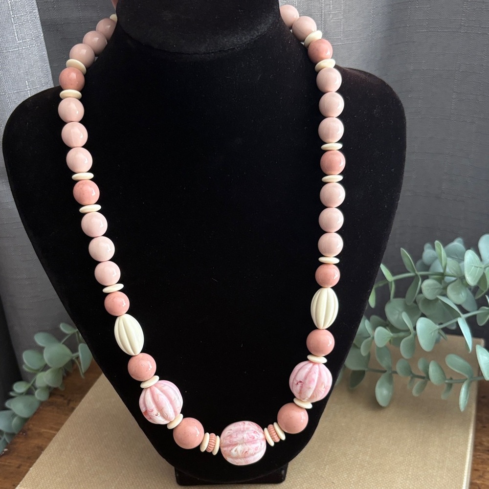 Vintage Avon 1989 Blush Pink Chunky Beaded Statement Necklace 28” NIB